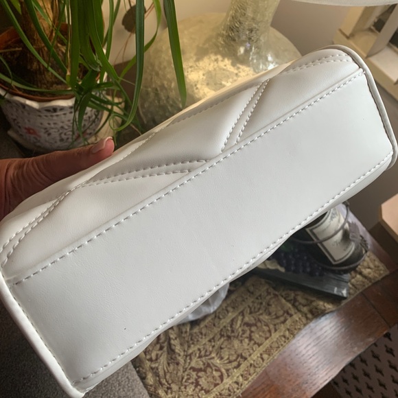 Authentic Michael KORS smooth leather studs Flap shoulder/Crossbody - Picture 8 of 15